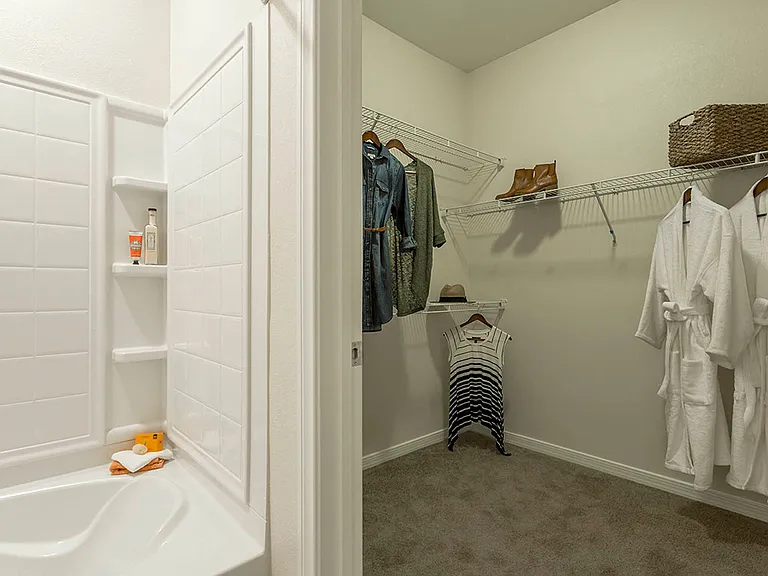 A3 751 SQ FT 1 Bed 1 Bath