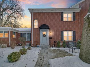 813 Evernia Ct, Geneva, IL