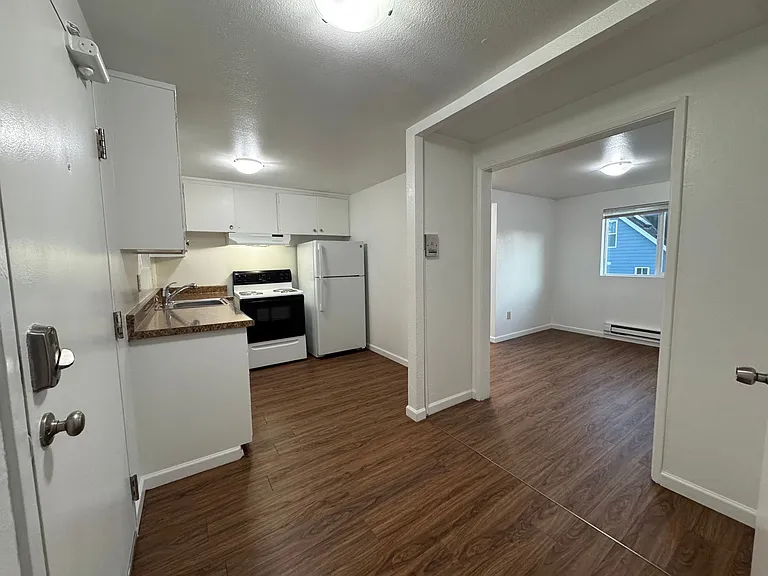 301 Apartments in the heart of Beacon Hill — Photo 13