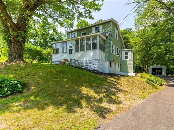 402 Stafford St, Leicester, MA 01524