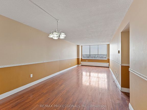 3rd image of 390 Dixon Rd #1405