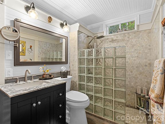 29th image of 85 Chestnut Hill Rd
