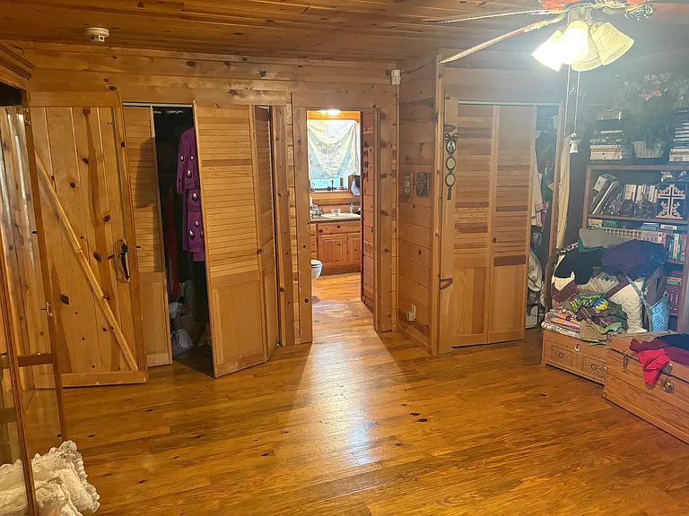 142 Wayman Ln — Photo 13