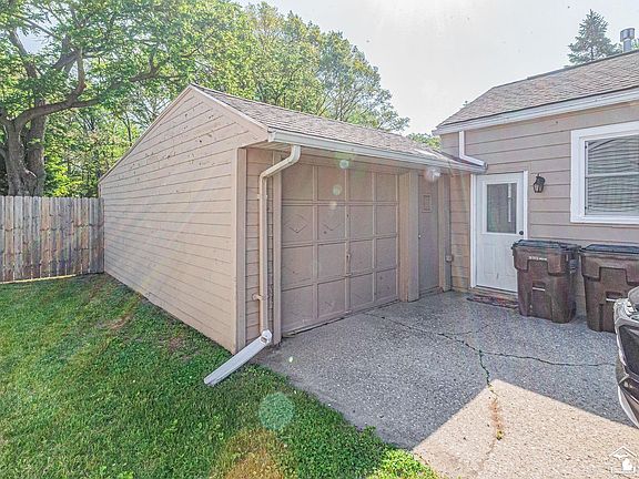 4th image of 6966 Summerfield Rd