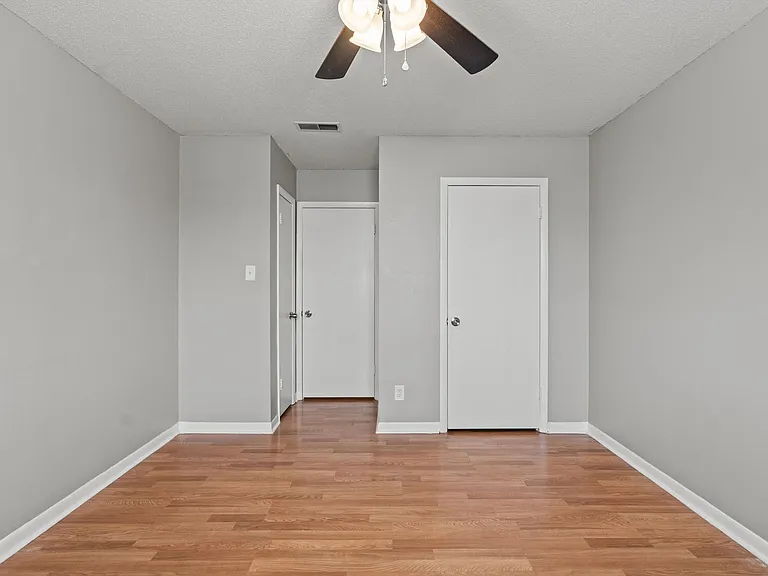 Blossom Wood Apartments — Photo 13