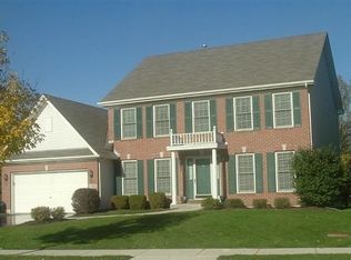 1401 Prairie Crossing Dr, West Chicago, IL 60185