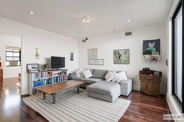 Rented by Rahme Real Estate, LLC | media 17