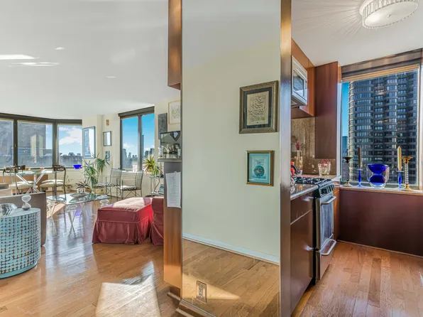 415 East 37th Street image 1 of 24