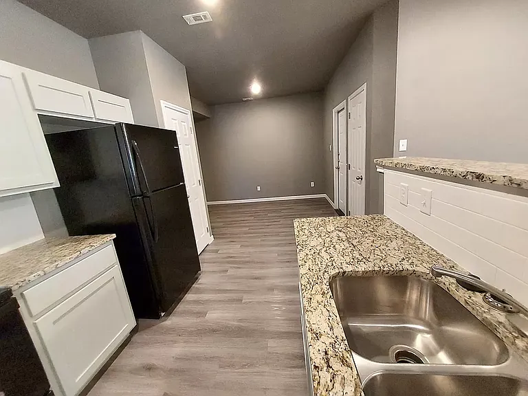 231 Clore Rd #B — Photo 5