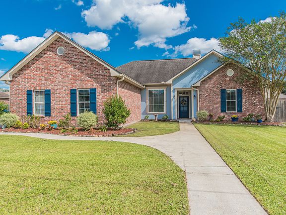 2nd image of 304 Deer Valley Ln