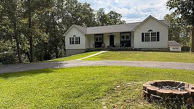 3 bed, 1800 sqft, $3,200 — Photo 2