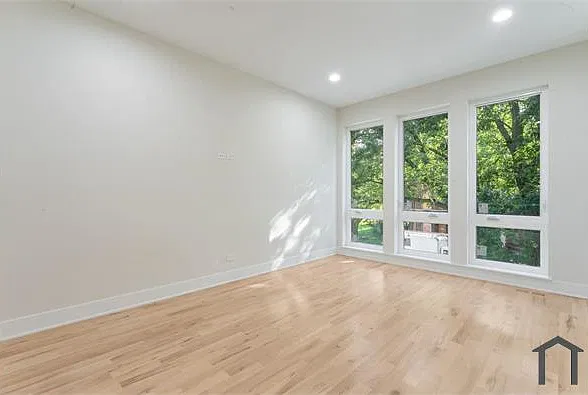 6402 S Vernon Ave — Photo 3