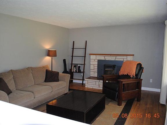 2nd image of 417 Franklin St