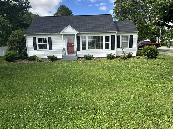 301 Gibson St, Portland, TN 37148