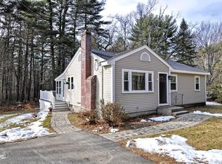 83 Lakeview Rd, Foxboro, MA 02035