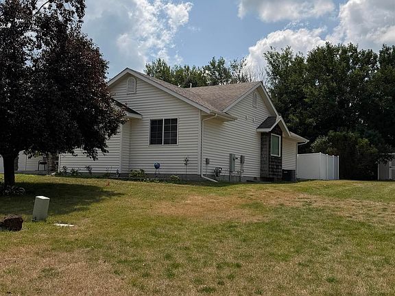 4th image of 1606 Clay Ct