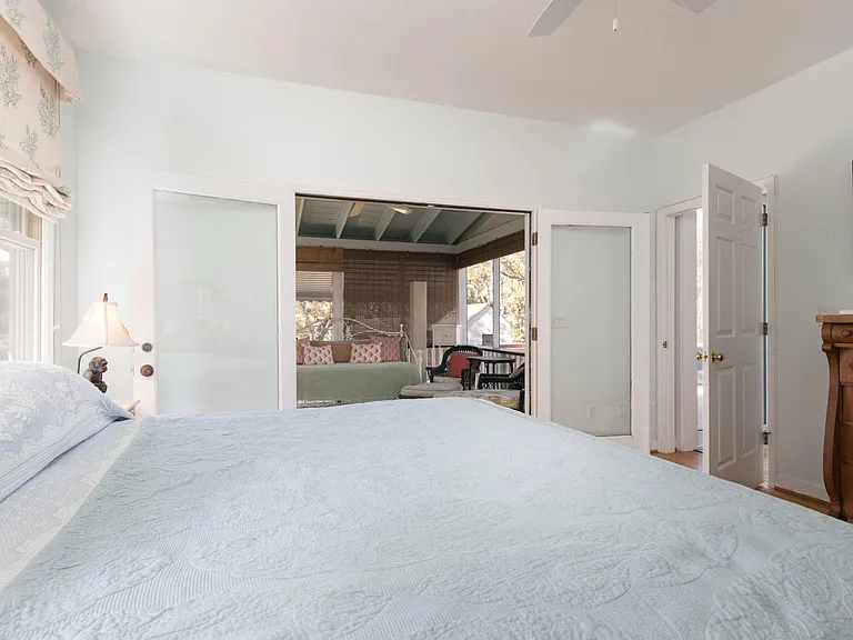 2262 Ion Ave — Photo 38