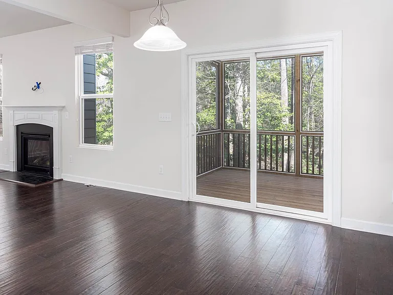 105 Spring Pine Ln — Photo 6