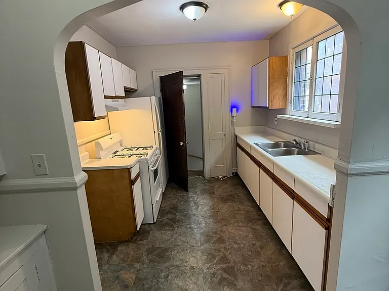 3812 Virginia Park — Photo 5