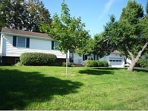 1st image of 27 Lennox Dr