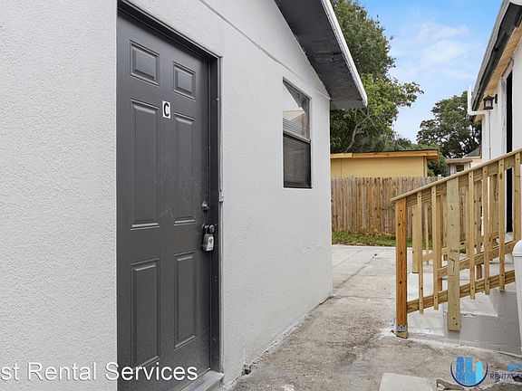 4th image of 2406 E Clark St #13601337
