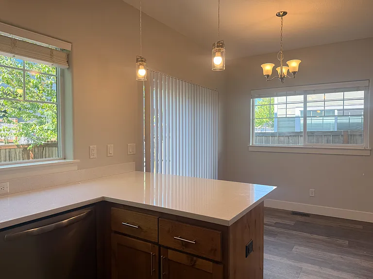 5711 Honey Bee St S — Photo 12