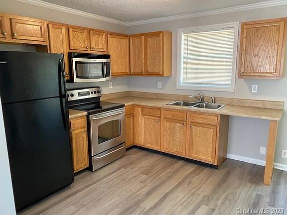 4th image of 512 Glenwood Ave