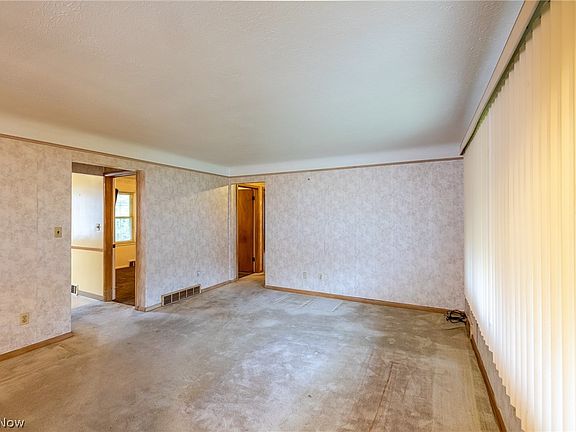 5th image of 9609 Alexander Rd