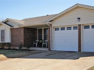 1720 SE 8th St, Moore, OK 73160