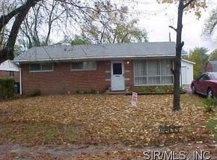 2011 Delores St, Cahokia, IL 62206