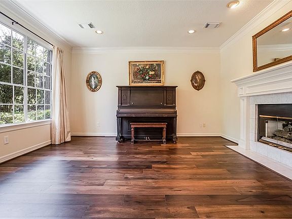 4th image of 59 Candle Pine Pl