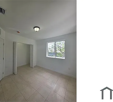 831 SW 3rd St — Photo 6