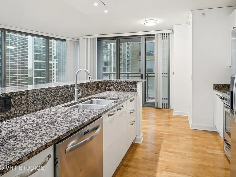 450 E Waterside Dr #1808 — Photo 5