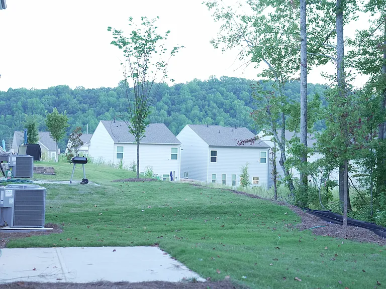 79 Pineview Dr — Photo 48