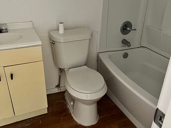5th image of 929-935 S 15th St #931