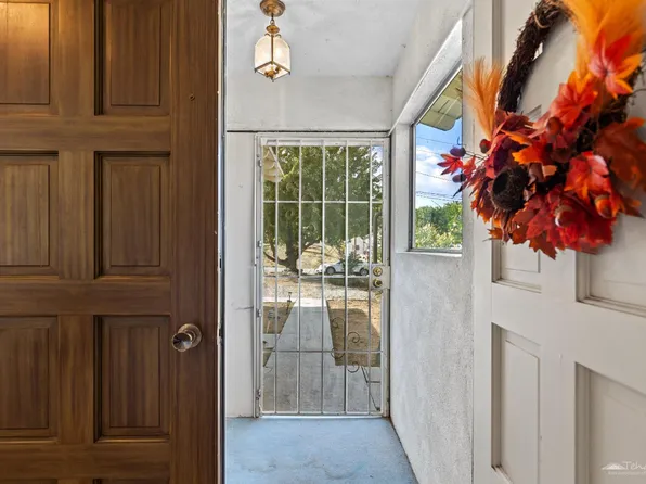 20824 Brentwood Dr, Tehachapi, CA 93561