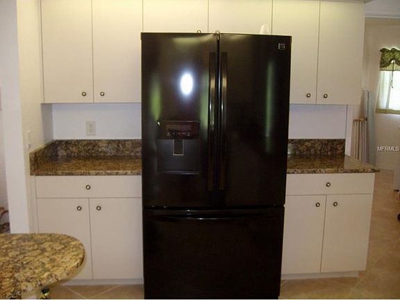4th image of 291 White Marsh Ln