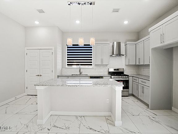 5th image of 12036 Iron Hollow St