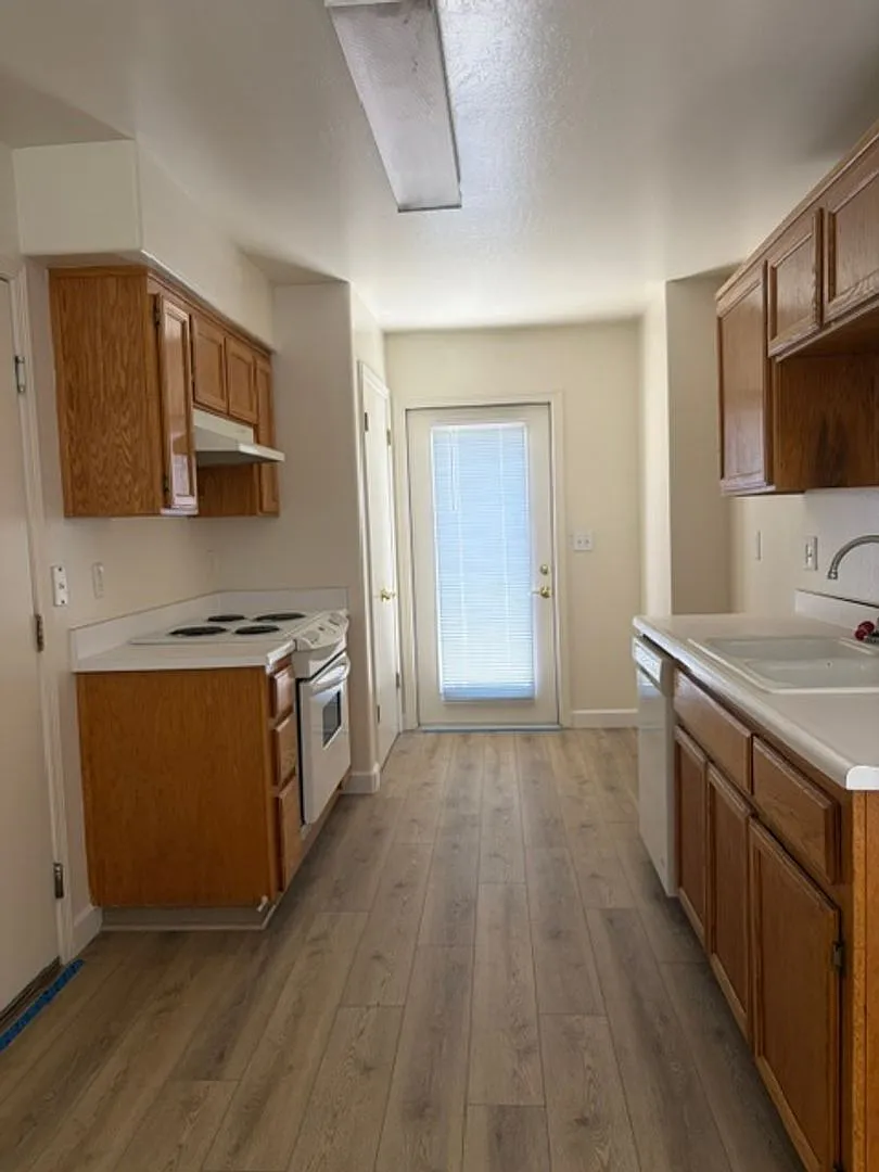 054.1- 3811p -631 Greenwood Meadow Ln. -MG/JP — Photo 3