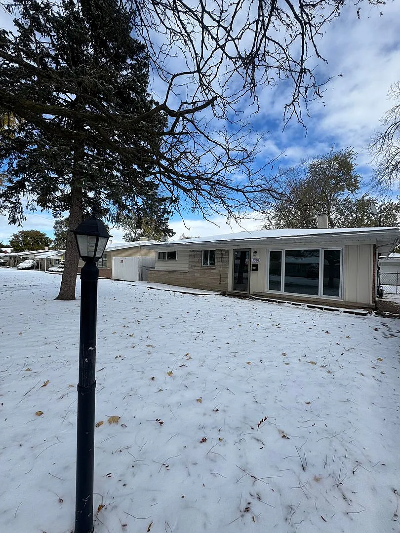 1383 Stanley Blvd photo 1
