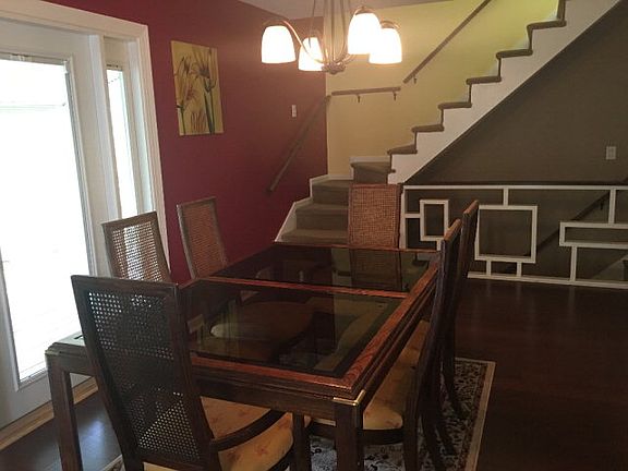 3rd image of 213 Lakeside Dr