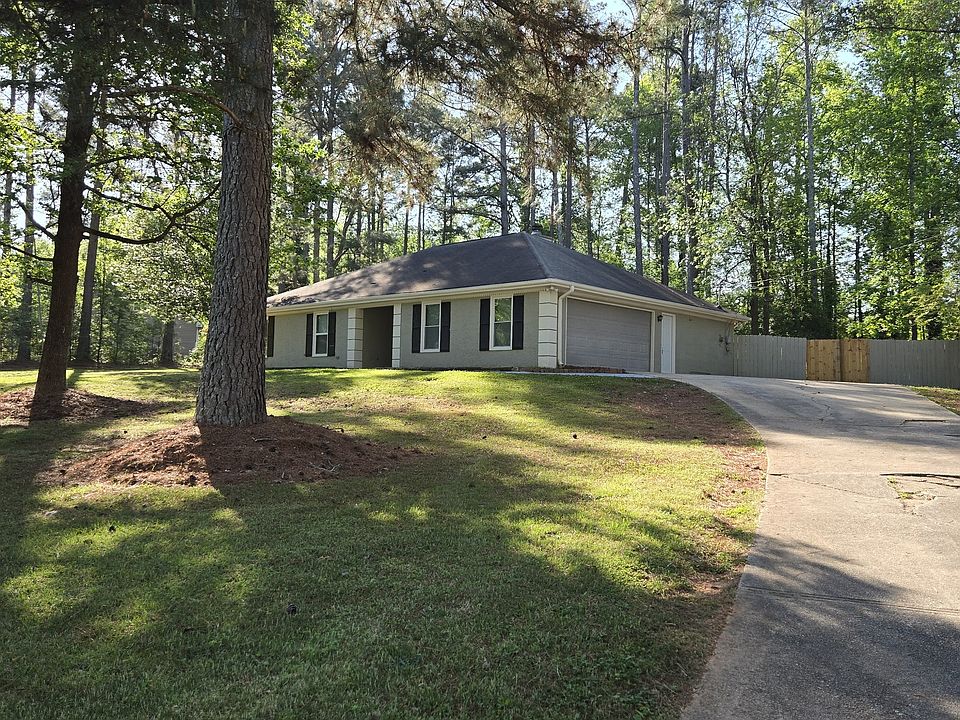 1st image of 391 Hidden Valley Dr SE