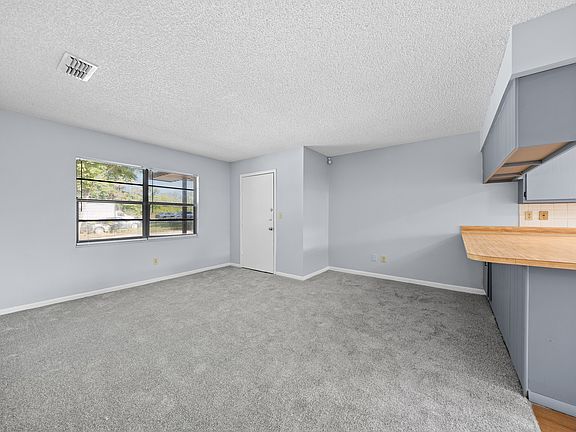 5th image of 3706 S Pine Ave APT 1