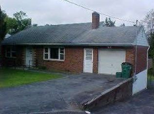 23 Longview Ave, Poughkeepsie, NY 12603