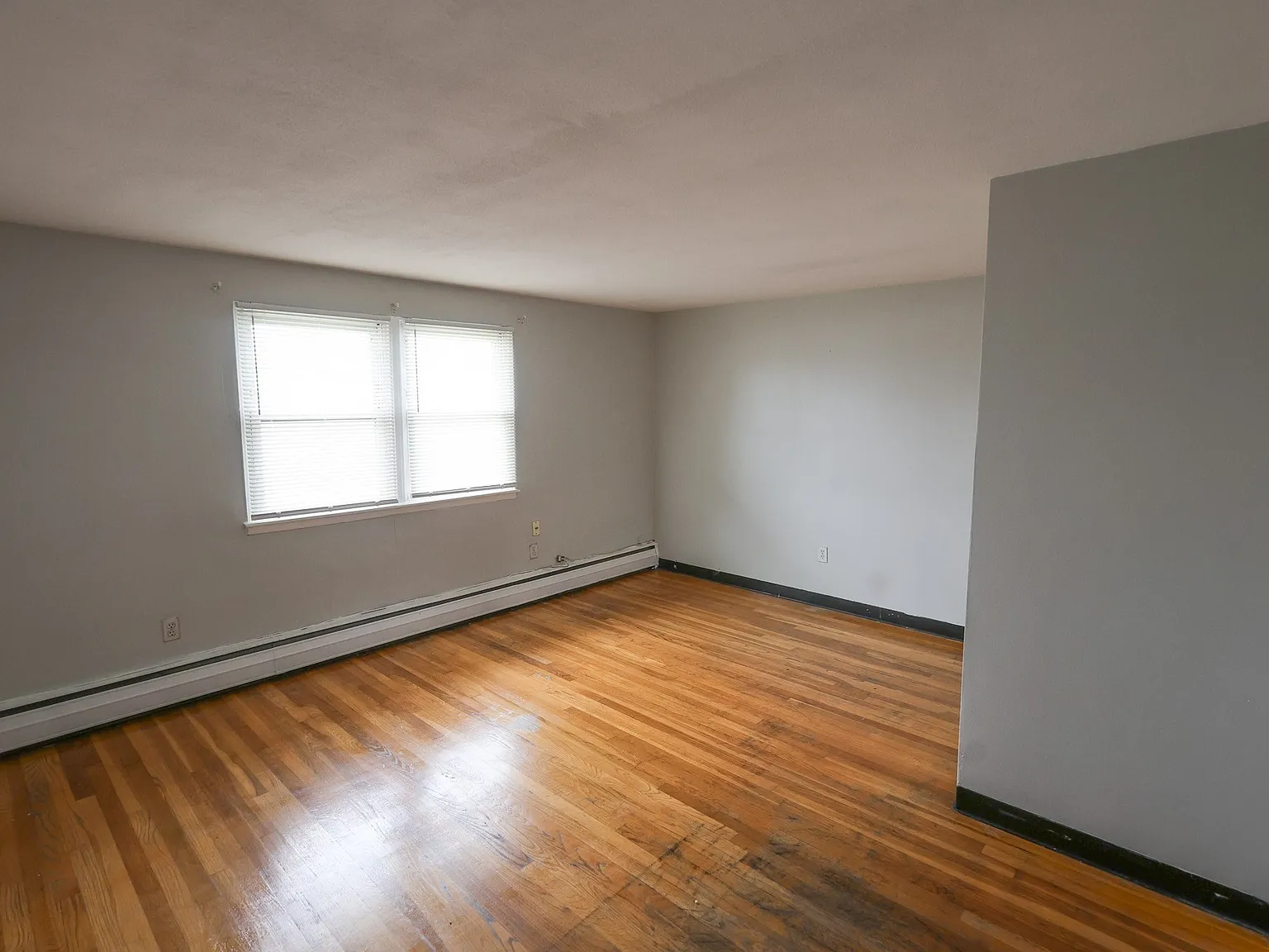2 bed, 1.0 bath, 500 sqft, $2,475 — Photo 4