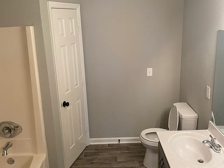 213 Riverwood Dr — Photo 8