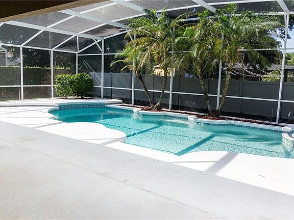 5th image of 7807 Glen Crest Way