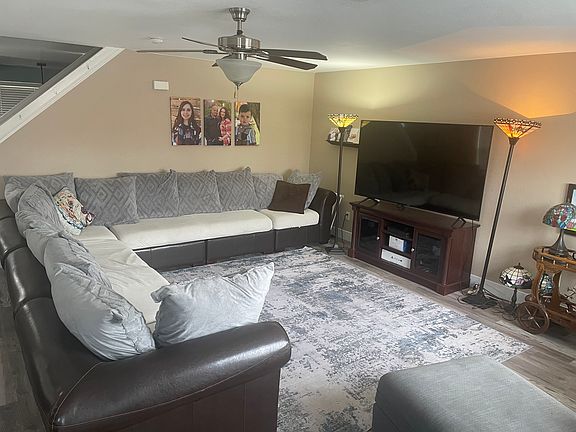 2nd image of 1045 E 78th Pl