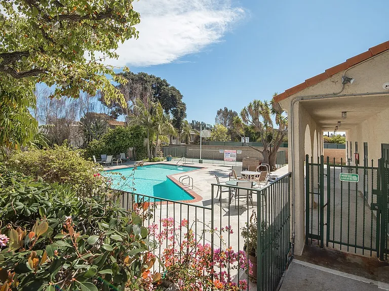 6459 Kanan Dume Rd #6459 — Photo 8