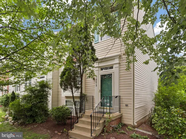 14618 Croatan Dr, Centreville, VA 20120